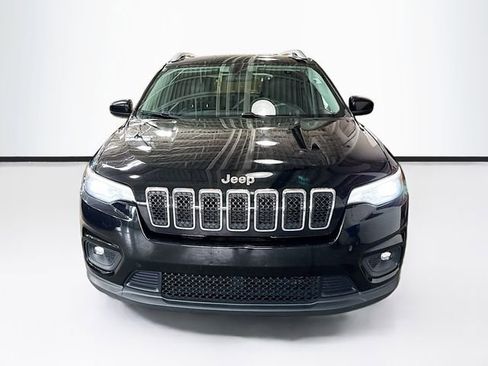 Used 2019 Jeep Cherokee Latitude Plus AWD/4WD image 4