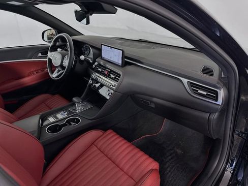 Used 2025 Genesis G70 2.5T w/ Sport Prestige Package image 31