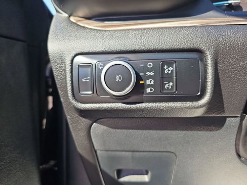 Used 2023 Ford Explorer Limited image 31