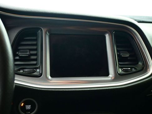 Used 2019 Dodge Challenger R/T w/ Plus Package image 21