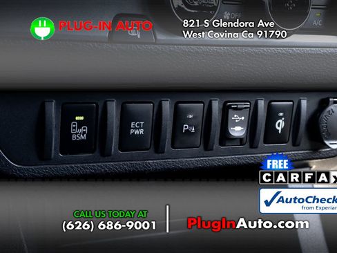 Used 2016 Toyota Tacoma TRD Sport image 23