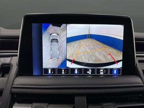 Used 2023 Chevrolet Suburban Z71 w/ Luxury Package image 10