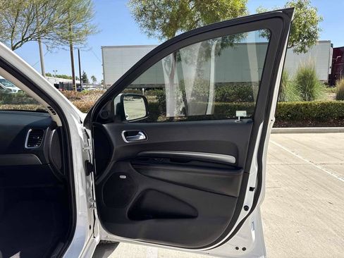 Used 2018 Dodge Durango GT w/ Premium Group AWD/4WD image 18