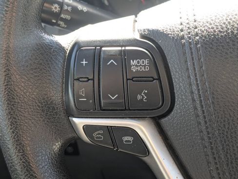 Used 2017 Toyota Sienna LE FWD image 10