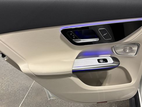 New 2027 Mercedes-Benz GLC 300 4MATIC image 23