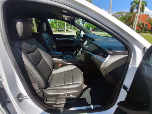 Used 2023 Cadillac XT5 Luxury FWD image 37