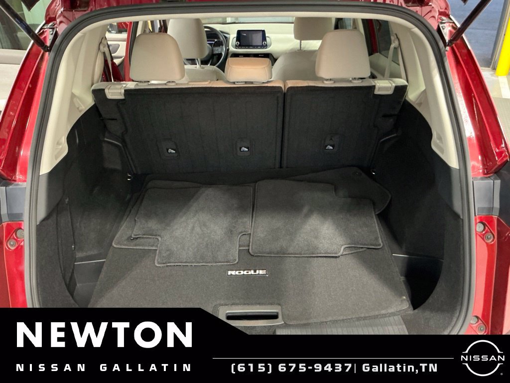 Used 2023 Nissan Rogue SV FWD image 17
