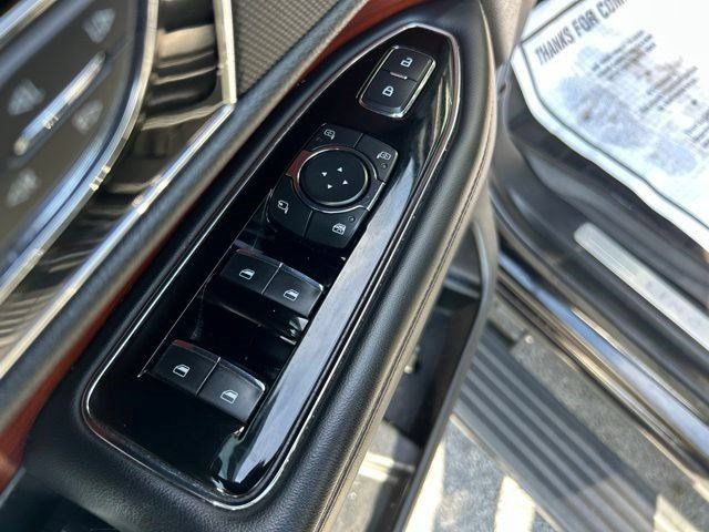 Used 2021 Lincoln Navigator L Reserve AWD/4WD image 11