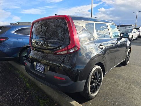 Used 2021 Kia Soul LX image 5