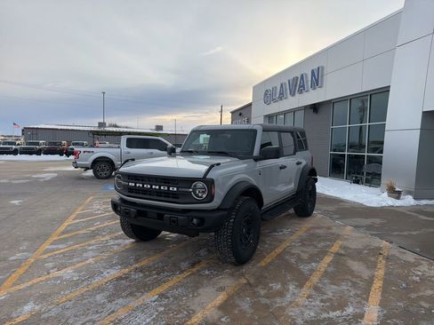 New 2026 Ford Bronco Big Bend w/ Black Diamond Package image 3