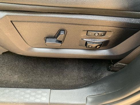 Used 2016 RAM 1500 Laramie AWD/4WD image 27