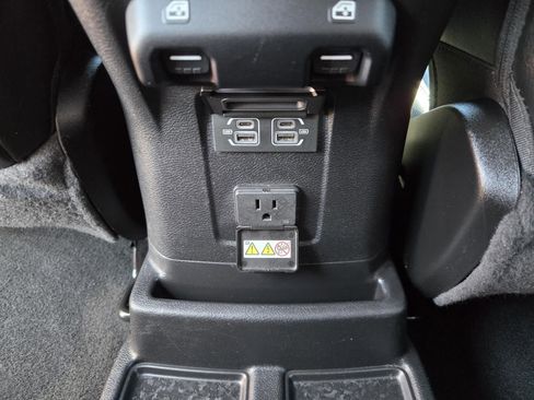 Used 2022 Jeep Wrangler Unlimited Sahara image 29