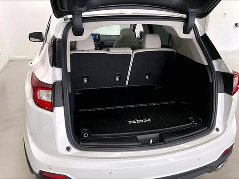 Used 2025 Acura RDX w/Technology Package image 17