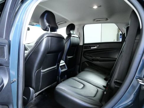 Used 2016 Ford Edge Titanium w/ Technology Package AWD/4WD image 14