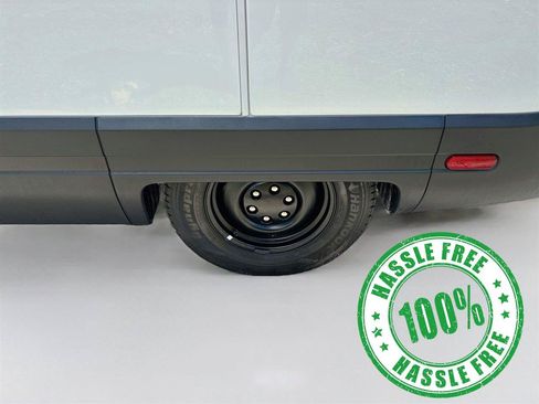 Used 2024 Rivian Delivery 500 FWD image 3