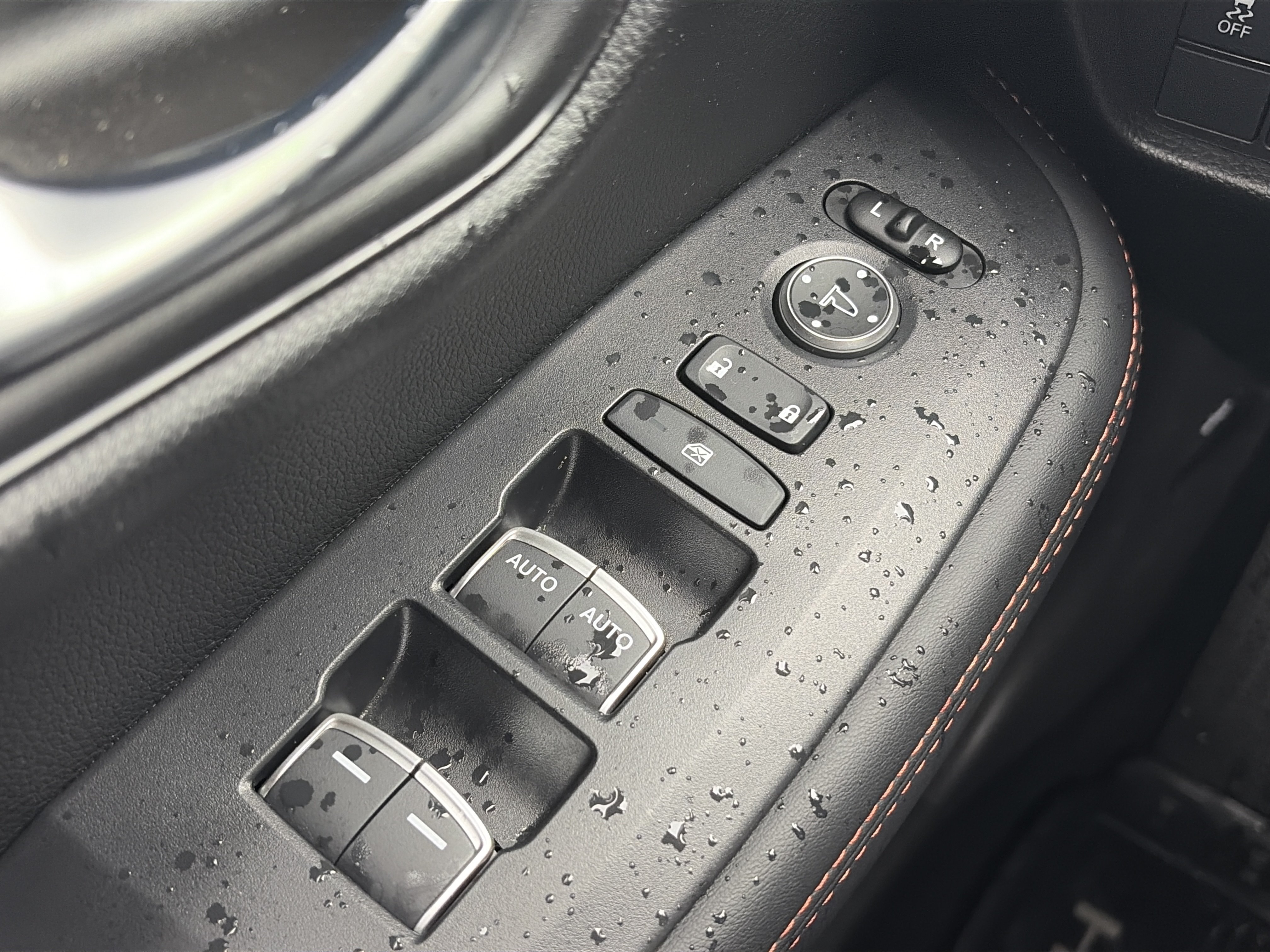 Certified 2025 Honda HR-V Sport image 26