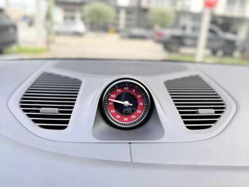 Used 2025 Porsche Cayenne GTS AWD/4WD image 37