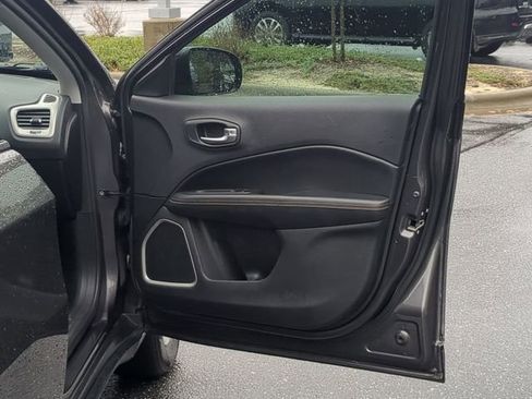 Used 2020 Jeep Compass Sport image 35