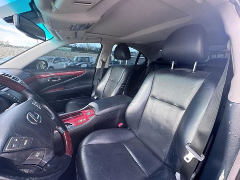 Used 2012 Lexus LS 460 AWD w/ Comfort Pkg image 16