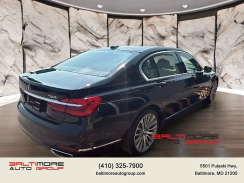 Used 2019 BMW 750i xDrive w/ Executive Package AWD/4WD image 4