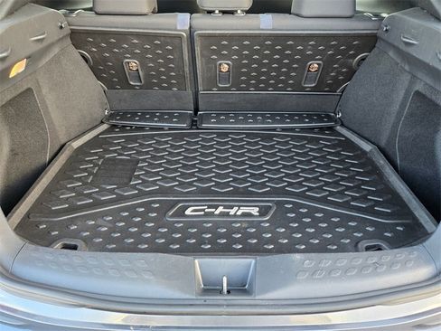 Used 2021 Toyota C-HR XLE image 29