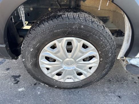 Used 2024 Ford Transit 250 Low Roof w/ Exterior Upgrade Package image 27