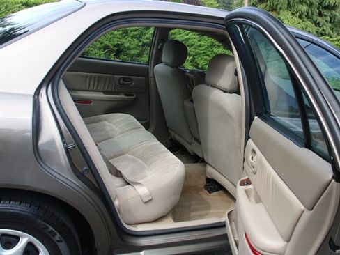 Used 2003 Buick Century Custom FWD image 6