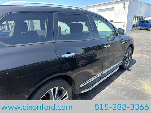 Used 2018 Nissan Pathfinder Platinum AWD/4WD image 8