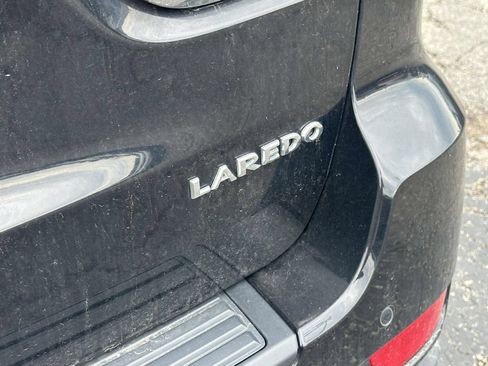 Used 2020 Jeep Grand Cherokee Laredo AWD/4WD image 10