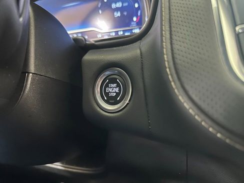 Used 2024 Chevrolet Suburban Premier image 22