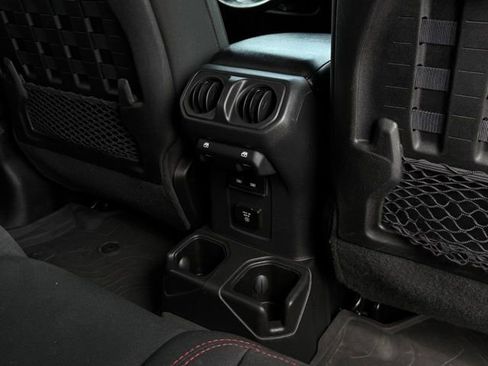 Used 2022 Jeep Gladiator Rubicon w/ LED Lighting Group AWD/4WD image 16