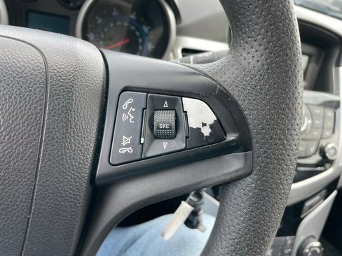 Used 2012 Chevrolet Cruze LS w/ Connectivity Package FWD image 17