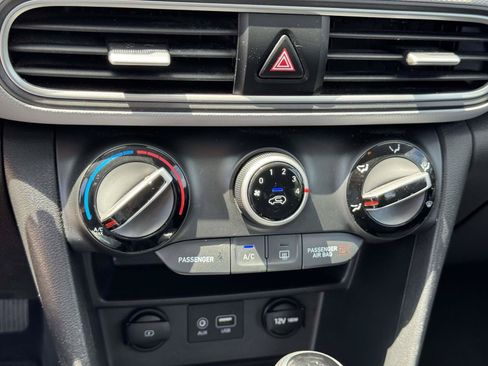 Used 2019 Hyundai Kona SE AWD/4WD image 26
