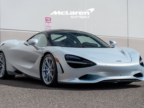 New 2026 McLaren 750S RWD image 9
