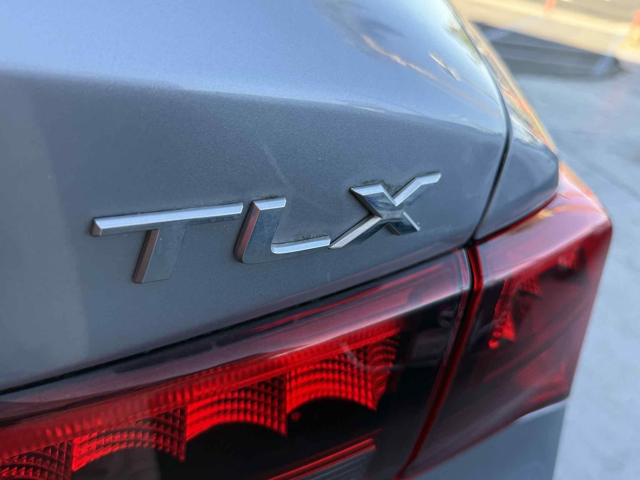 Used 2016 Acura TLX FWD image 11