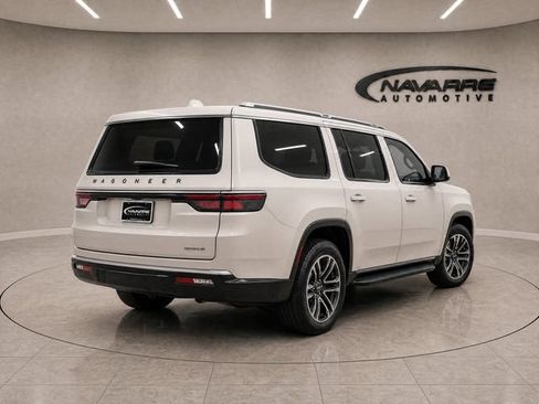 Used 2022 Jeep Wagoneer Series III w/ Rear Seat Video Group 1 RWD image 7