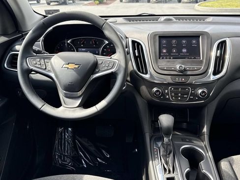 Used 2023 Chevrolet Equinox LT FWD image 3