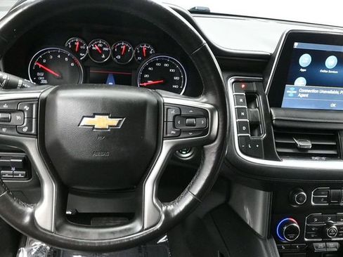 Used 2021 Chevrolet Suburban LT w/ Luxury Package image 21