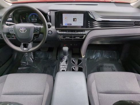 Used 2025 Toyota Camry LE w/ Convenience Package FWD image 14