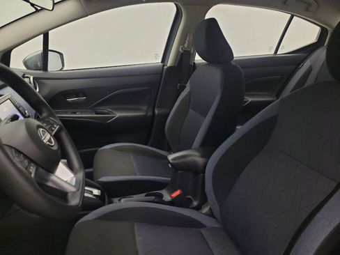 Used 2025 Nissan Versa SV FWD image 17