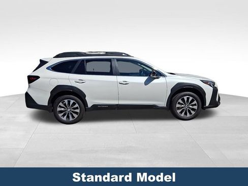 Used 2025 Subaru Outback Limited AWD/4WD image 9