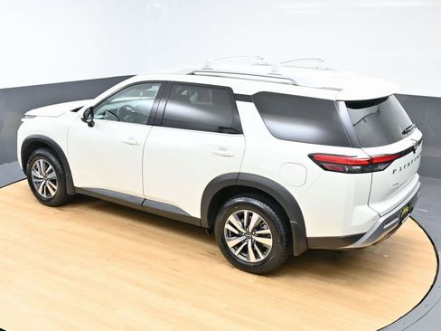 Used 2024 Nissan Pathfinder SL image 50
