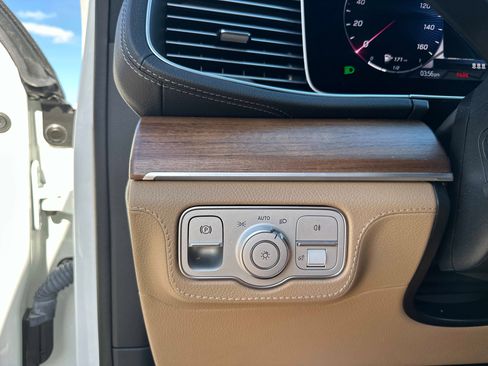 Used 2024 Mercedes-Benz GLE 350 4MATIC image 28