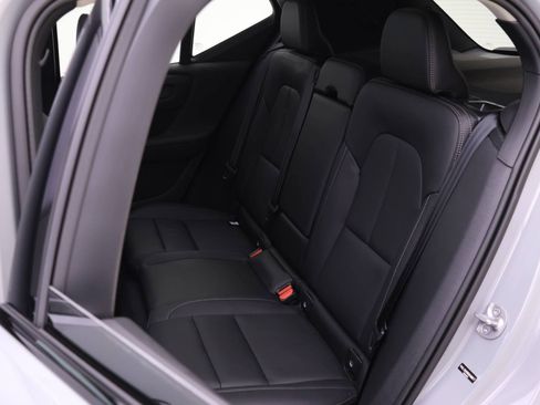 Certified 2025 Volvo XC40 B5 Plus w/ Protection Package Premier image 15