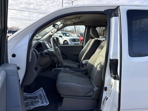 Used 2019 Nissan Frontier S image 22