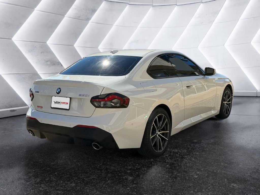 Used 2025 BMW 230i xDrive Coupe w/ Premium Package AWD/4WD image 4