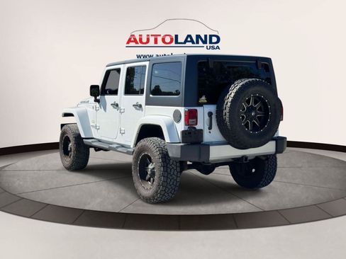Used 2015 Jeep Wrangler Unlimited Sahara w/ Max Tow Package AWD/4WD image 5