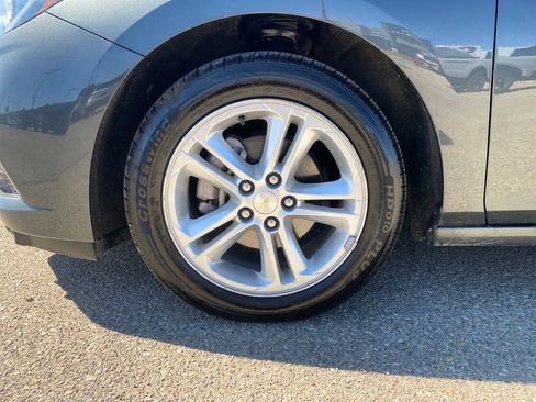 Used 2017 Chevrolet Cruze LT w/ Convenience Package image 25