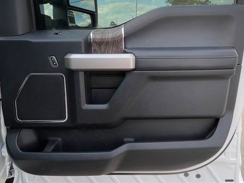 Used 2017 Ford F350 Lariat w/ Lariat Ultimate Package AWD/4WD image 34