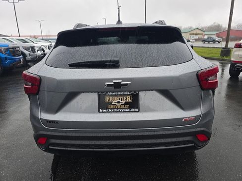 New 2026 Chevrolet Trax RS image 4